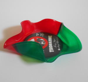 Red and green split vinyl record bowl